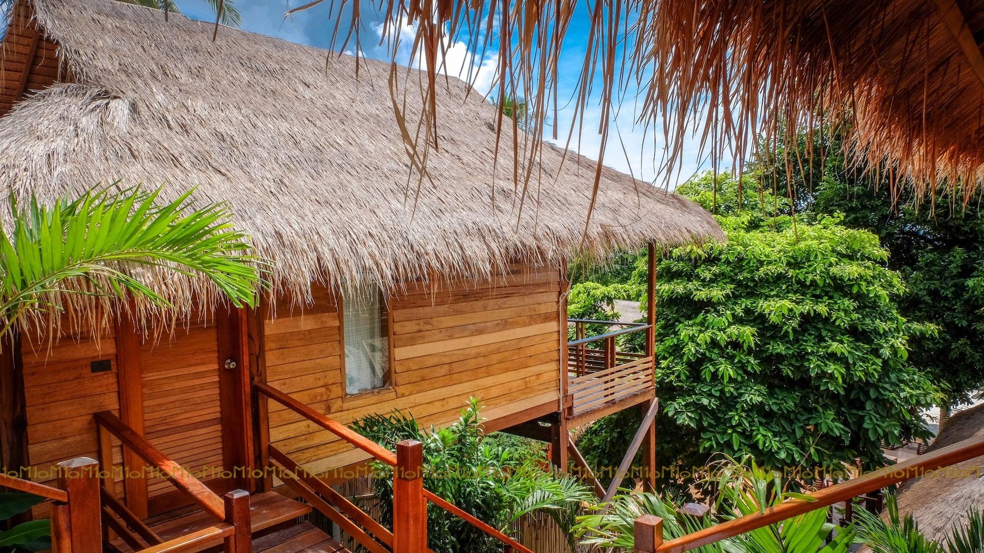 Ten Moons Lipe Resort Екстер'єр фото