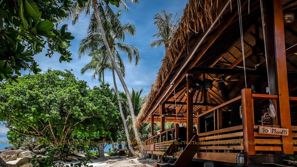Ten Moons Lipe Resort Екстер'єр фото