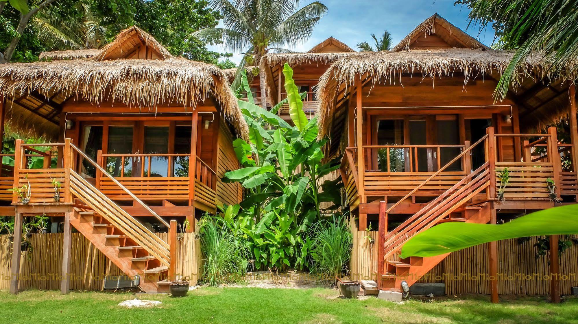 Ten Moons Lipe Resort Екстер'єр фото