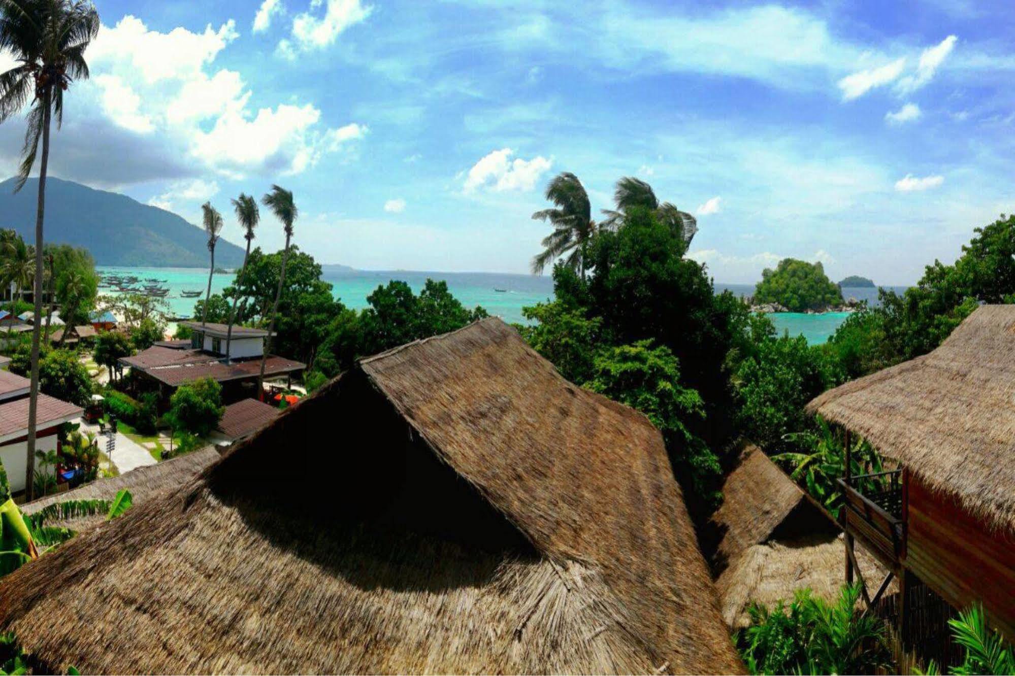 Ten Moons Lipe Resort Екстер'єр фото